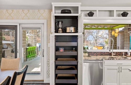 Tulsa House | Midtown Mod Spa Oasis