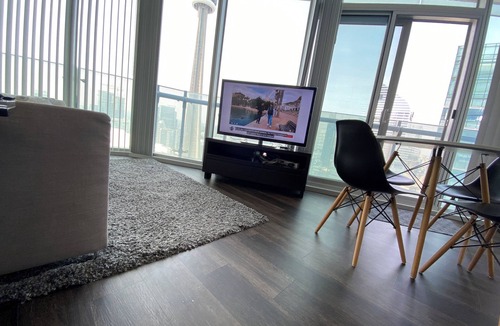 Central Waterfront Apartment | MILLION DOLLARS CN TOWER AND VIEWS - 2 BEDROOM SUITE WITH PARKING AND BALCONY