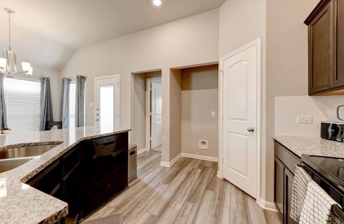 Temple Apartment | Minute from Baylor Scott & White in Temple