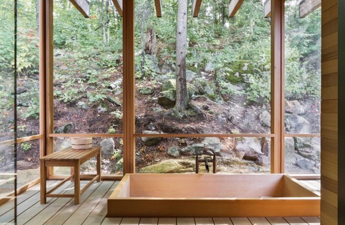 Irondale Cottage | Mod Haliburton Luxury: lakeside architectural gem, w/5 kms private hiking trails