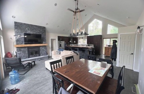 Hecla-Grindstone Provincial Park Cabin | Modern & Relaxing Retreat in Grindstone Provincial Park