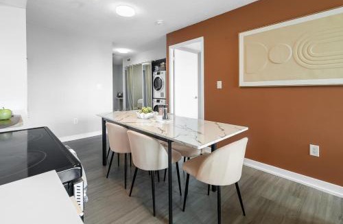 CityPlace Apartment | Modern 1BR Condo Walk to CN Tower & Rogers Centre