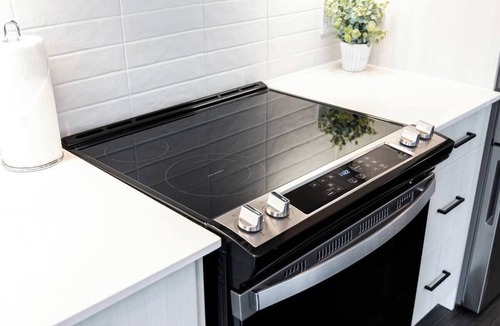 Harwood Hotel | Modern 2BR Suite Free Parking