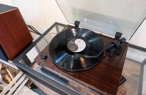 Leslieville House | Modern 4BR Toronto Home | Record Player, Offices