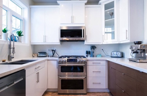 Leslieville House | Modern 4BR Toronto Home | Record Player, Offices