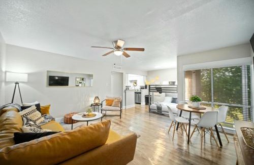 Arlington Apartment | Modern and Spacious Apartment | AT&T Stadium
