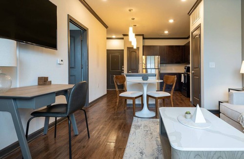 Steiner Ranch Apartment | Modern Apartment in Prime Location (ID3752X32)