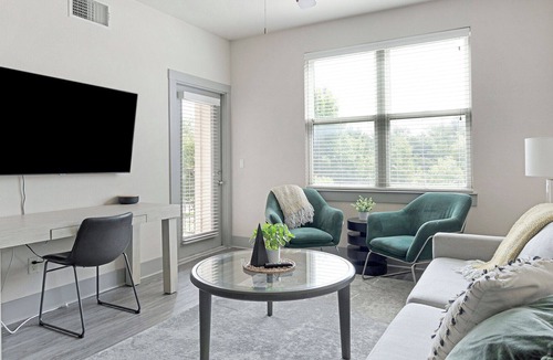 Lake Highlands Apartment | Modern Apartment in Prime Location (ID1384X902)