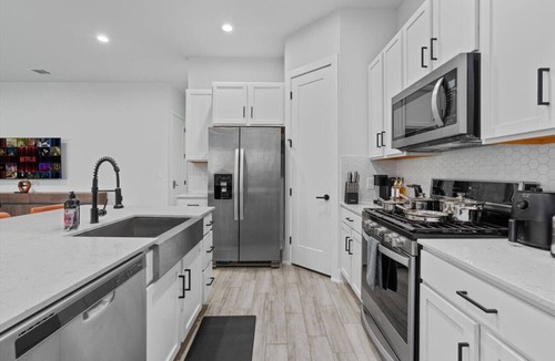 University Hills and Windsor Park Villa | Modern Austin Getaway & Near Downtown, Lake Travis & Event Venues!