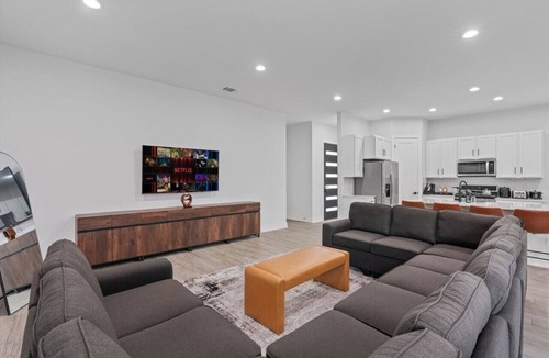 University Hills and Windsor Park Villa | Modern Austin Getaway & Near Downtown, Lake Travis & Event Venues!