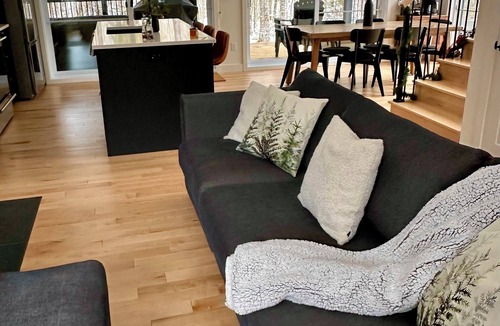 Saint-Raymond Ski Chalet | Modern chalet 2 minutes from the Bras-du-Nord Valley | Spa & Sauna