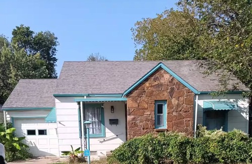 Turner Park House | Modern charming 2-bedroom 1-bath house in Tulsa close to TU, EXPO, Downtown