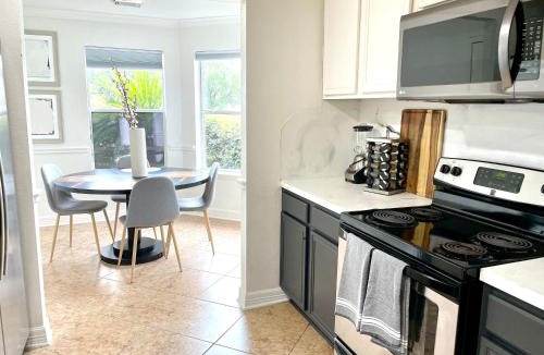 Channelview House | Modern Chic Home
