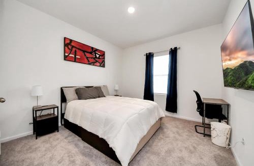 Northside House | Modern Comfort, Close to Everything