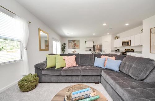 Northside House | Modern Comfort, Close to Everything