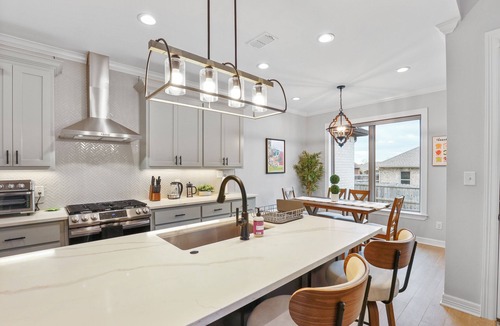 Longview House | Modern Comfort: Cozy 3BR Family Home in Longview!