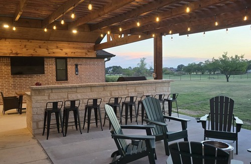 Haslet House | Modern Country Haven – Stylishly Renovated Home with Timeless Charm