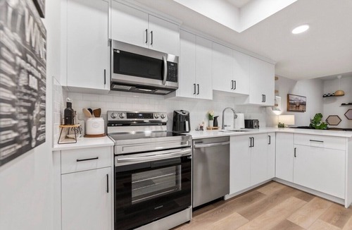 Southeast Calgary Apartment | Modern & Cozy 2-Bedroom Suite in Mahogany