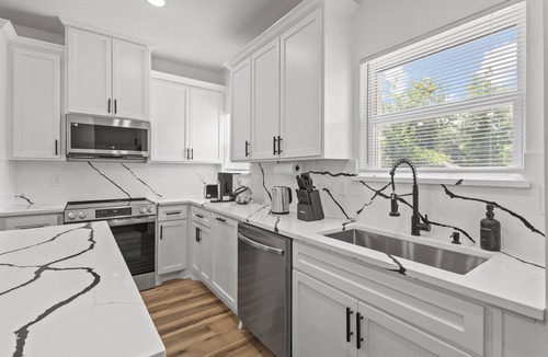 Fort Worth House | Modern Fort Worth Stay w/EV Charger Near TCU, ATT Stadium & Downtown