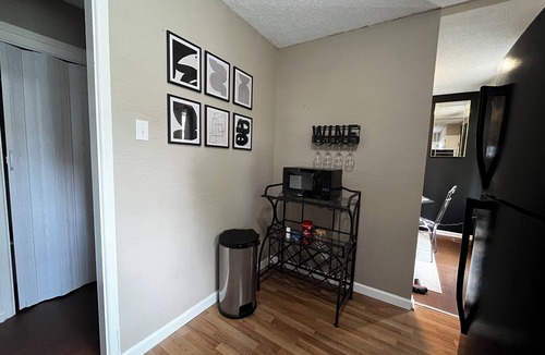 Little Rock House | Modern Hill Top 3BR Walkable to UALR
