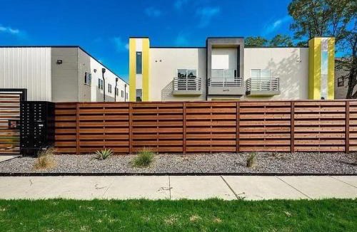 Old East Dallas Apartment | Modern Luxury - Lower Greenville FIFA READY!