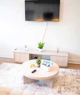 Deep Ellum Apartment | Modern Luxury Suite Deep Ellum Free Parking