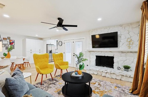 Plano House | Modern Luxury x Backyard Pool Retreat 4-BD 2-BA