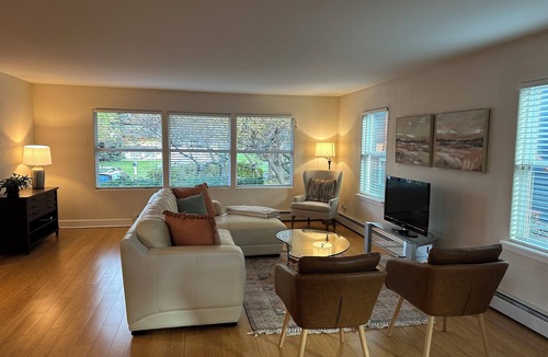 Taku - Campbell House | Modern Midtown Rental