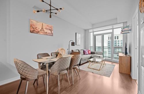 Yonge-Eglinton Apartment | Modern New 1 Bedroom & Den Condo with Balcony Dunfield Ave