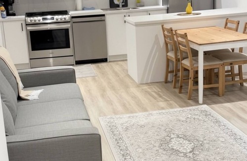 Richmond Hill House | Modern & New Built 2-Bed Apartment – A Must Try! Near Toronto, Free Parking WiFi