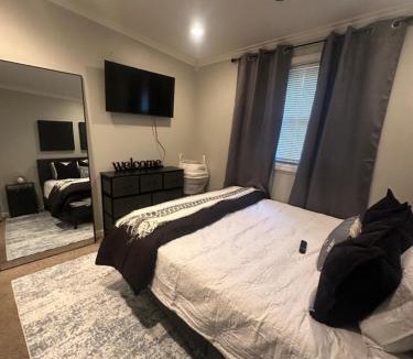 Little Rock House | Modern Private Room Easy Access to Everything