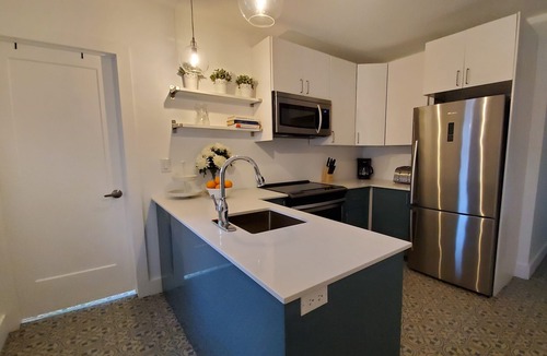 Niagara Falls Apartment | Modern Riverview Apartments Near Niagara Falls, Walk Everywhere + Parking!