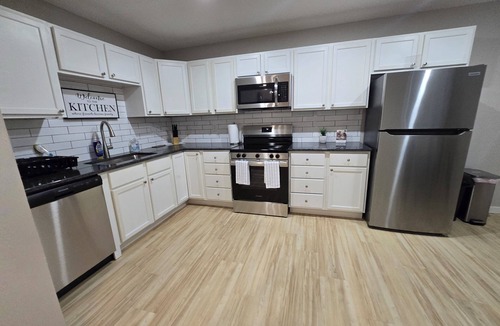 Lawrence House | Modern serene 2-bedroom house with dedicated workspace in Lawrence