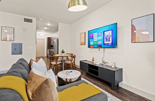 Vickery Meadow Apartment | Modern Studio Close to US-75 & SMU