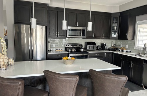 Doon South House | Modern Stunning House 4Bed 2.5 bath