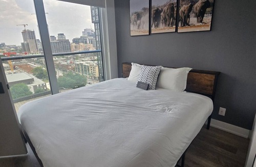 Downtown Toronto Apartment | Modern Two-Bedroom Apartment in Toronto | Elm Ledbury