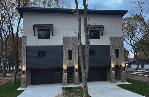 Afton Condo | MONKEY ISLAND LAKE VIEW CONDO, DECK WITH FIRE PIT+GRILL East