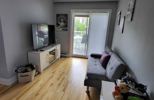 Hampstead House | Montreal lower luxurious duplex