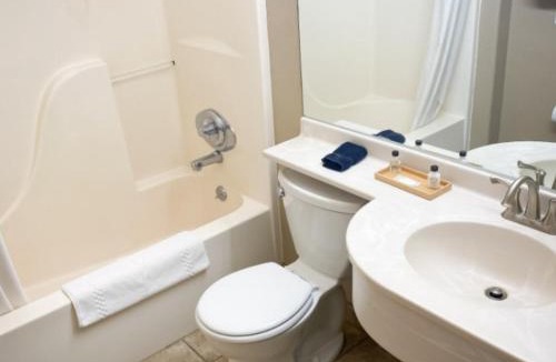 Gering Hotel | Monument Inn & Suites