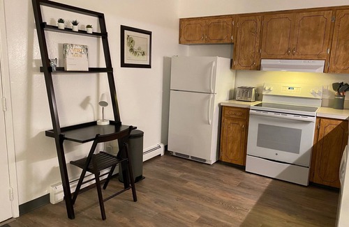 North Star Apartment | Most Comfortable Beds! 2 BR Apt in Midtown