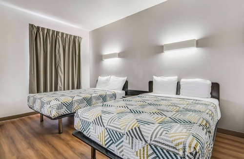 Cleburne Hotel | Motel 6 Cleburne, TX