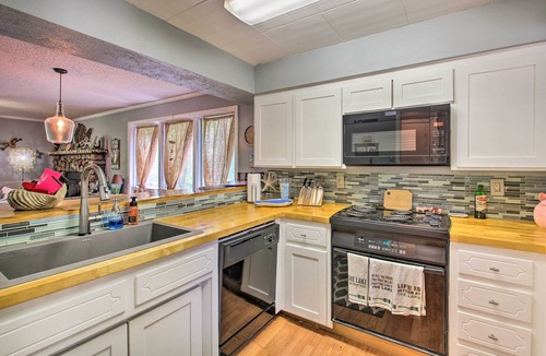 Mount Ida Condo | Mount Ida Condo w/Balcony + Resort Amenities
