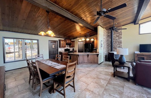 Mount Judea House | Mount Judea Scenic Solitude- Panoramic views!