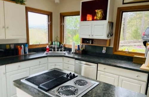 Story House | Mountain Top View100s Secluded Acres, Private River w/ Kayaking , Stars, Hiking!