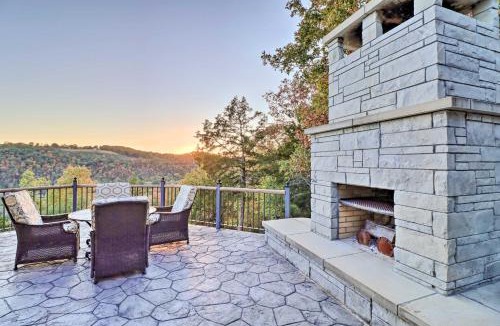 Mountain View House | Mountain View Hideaway w/Outdoor Fireplace!