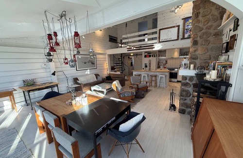 Mont-Tremblant Pedestrian Village Cottage | -Nansenhus -Ski In/Out -4 bedrooms -EV Charger -Fire place