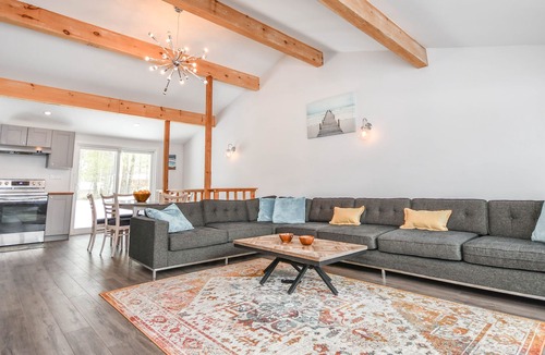 Lafontaine House | Nature's Cottage Tiny (Lafontaine Beach)