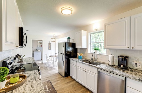 Fort Worth House | Near Shops & Eats: Commuter-Friendly FWTX Home