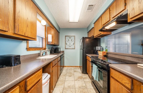 Rockwell Condo | NEW! 2/2 lakefront condo with spectacular views!
