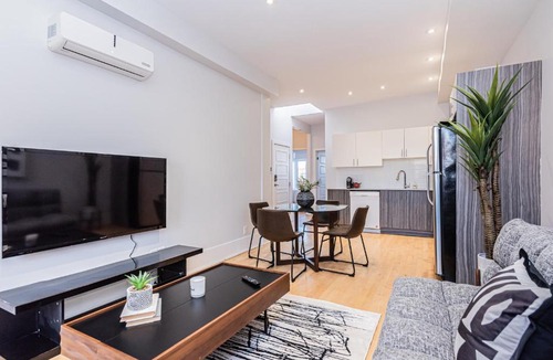 Plateau Mont Royal Apartment | New classy 2 bedroom apartment in Le Plateau by DenStays